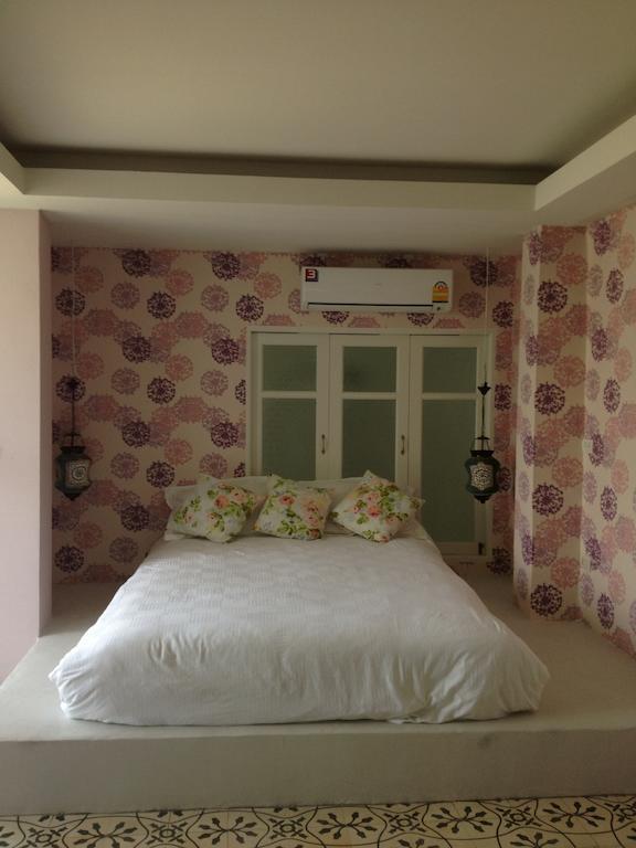 At Casa Guesthouse Amphawa Δωμάτιο φωτογραφία