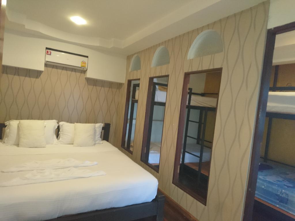 At Casa Guesthouse Amphawa Εξωτερικό φωτογραφία