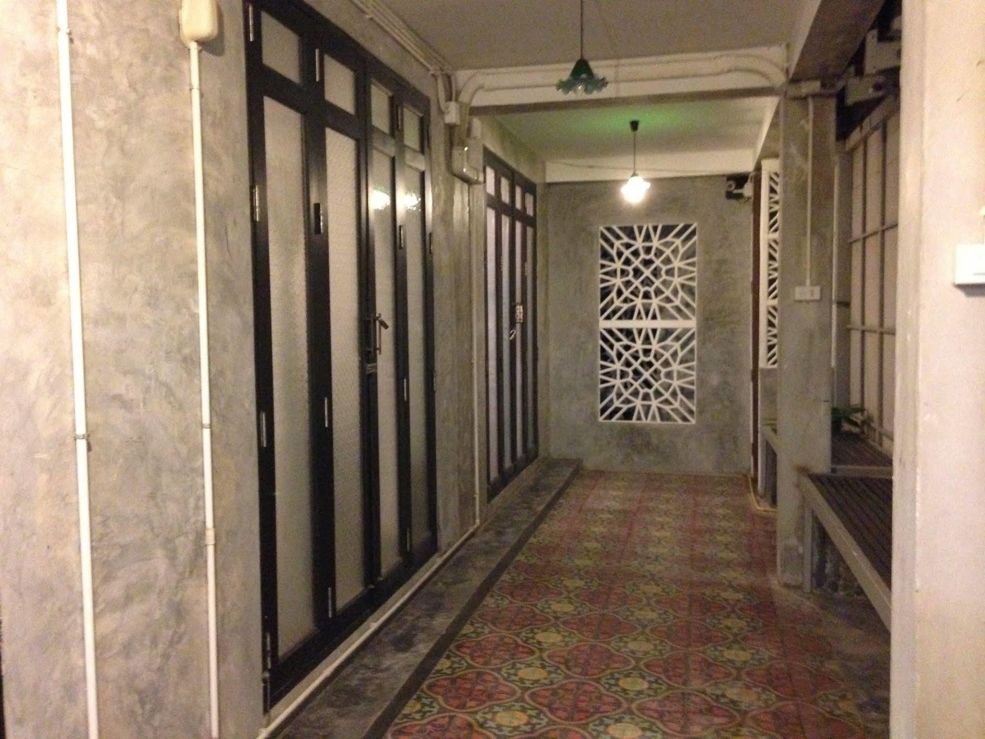At Casa Guesthouse Amphawa Εξωτερικό φωτογραφία